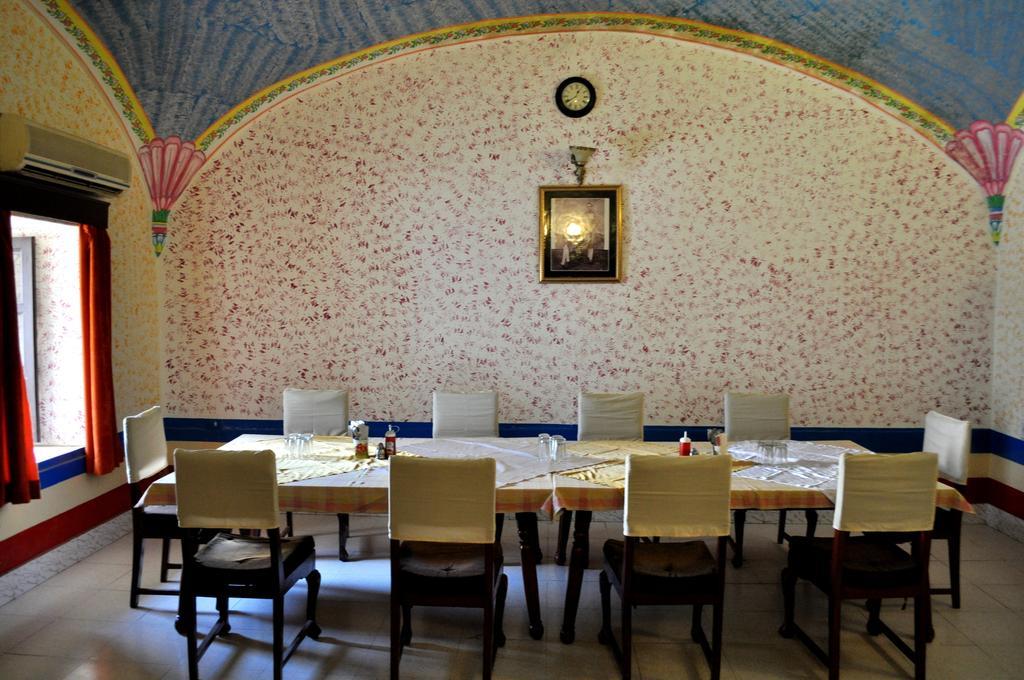 Hotel Burja Haveli Alwar Exterior photo