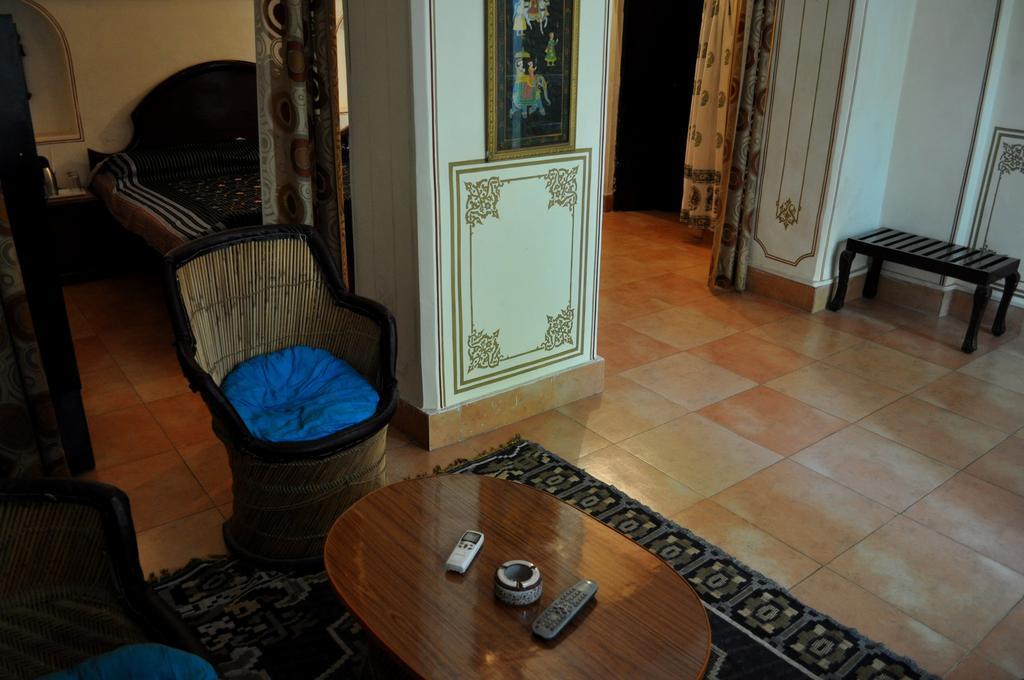 Hotel Burja Haveli Alwar Exterior photo
