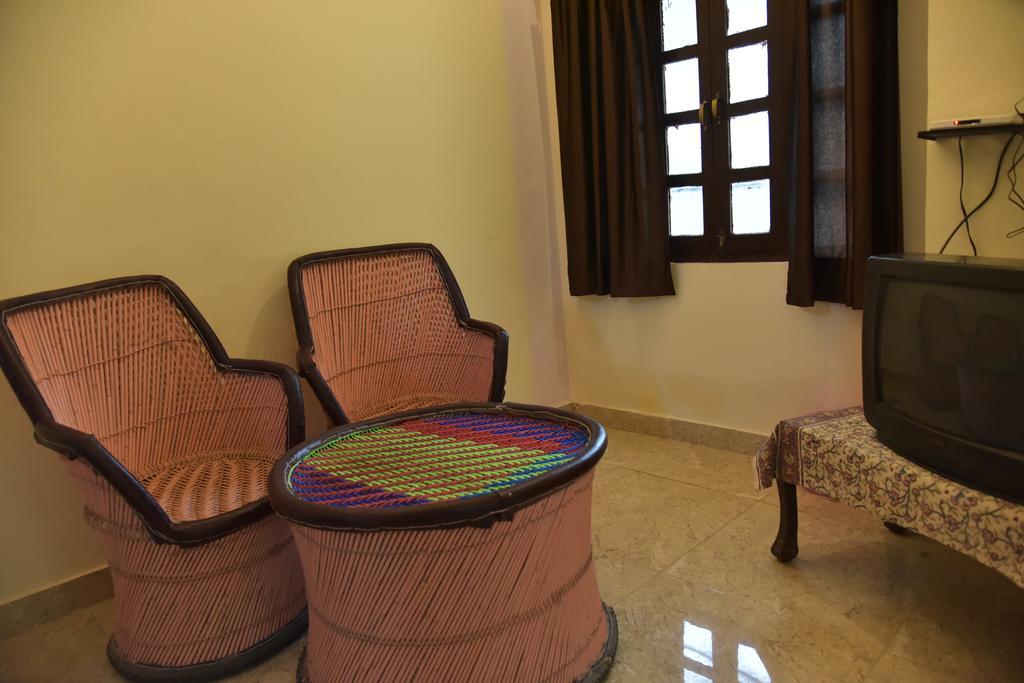 Hotel Burja Haveli Alwar Exterior photo